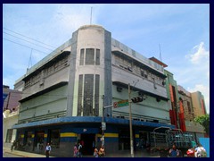 San Salvador Old Town 096 - neglect art deco building